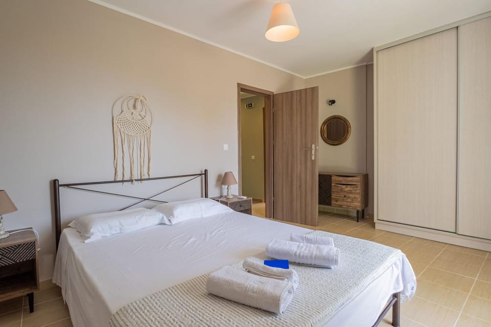 Paris Ηοuse at Ratzakli House in Cephalonia