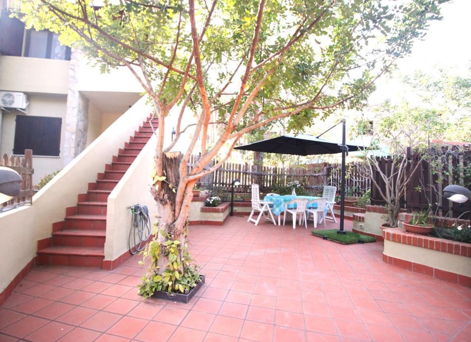 Property building, Garden, Garden view