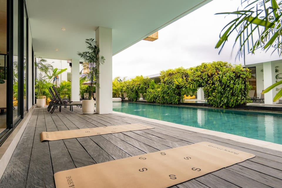 Patio, Day, Garden view, Pool view, Swimming pool, sunbed