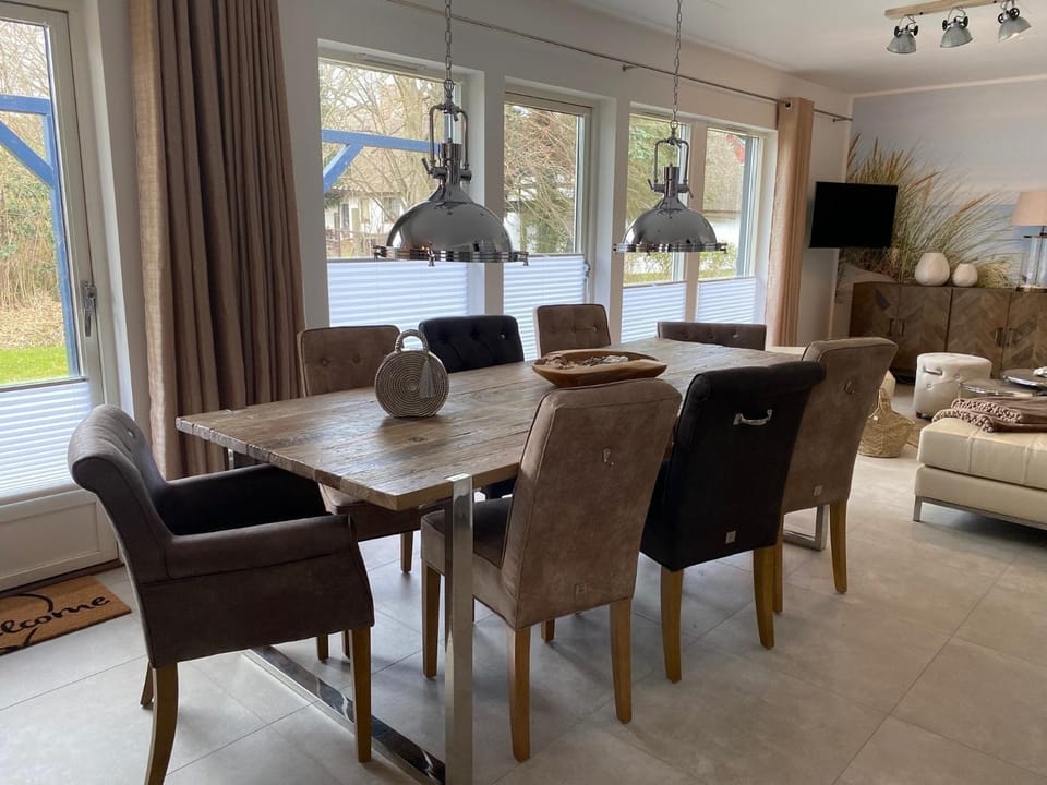 Villa Gudrun, luxury Beach House House in Zingst