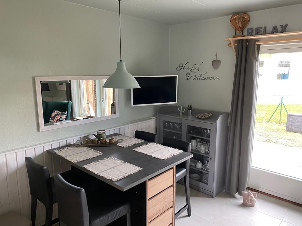 Ferienhaus mit Sauna b Apartment in Zingst