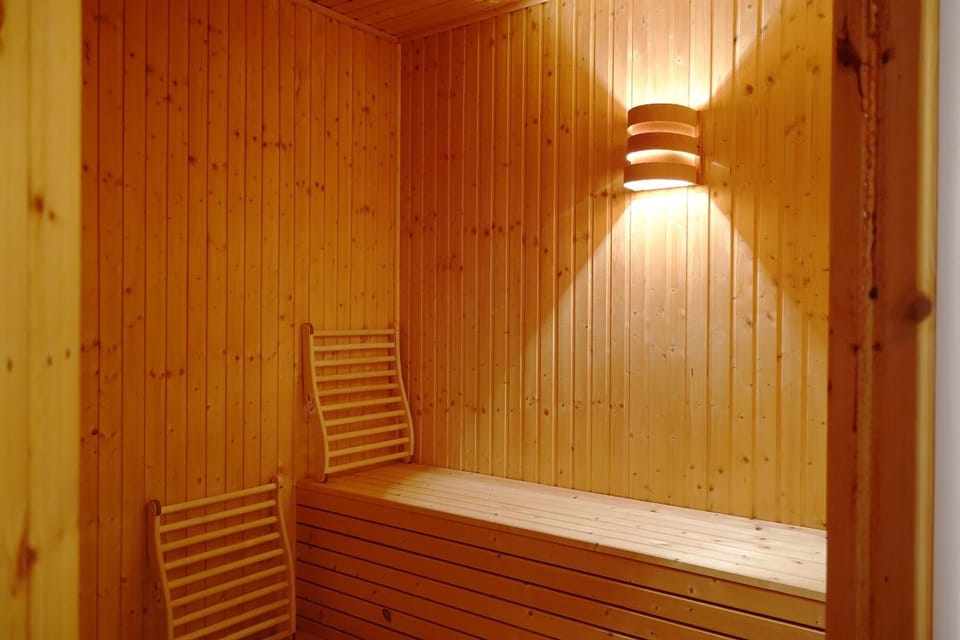 Ferienhaus mit Sauna b Apartment in Zingst