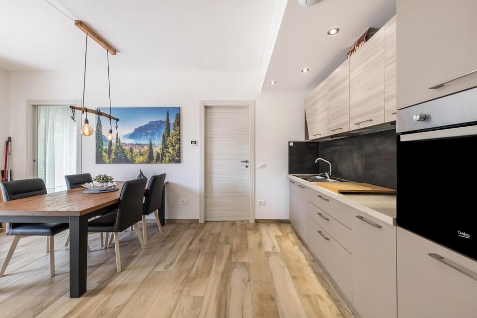 Property building, Kitchen or kitchenette, Living room