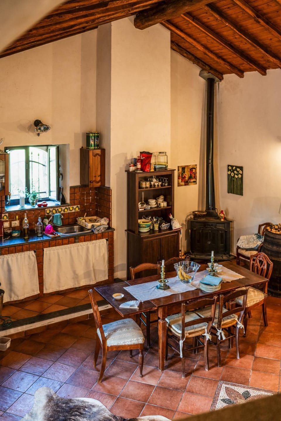 Kitchen or kitchenette, Living room