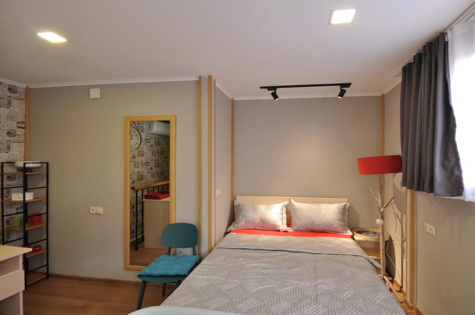 Bed, Bedroom