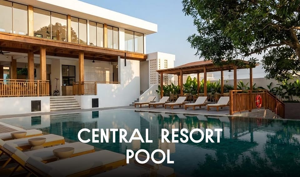 Pool view, Swimming pool, sunbed