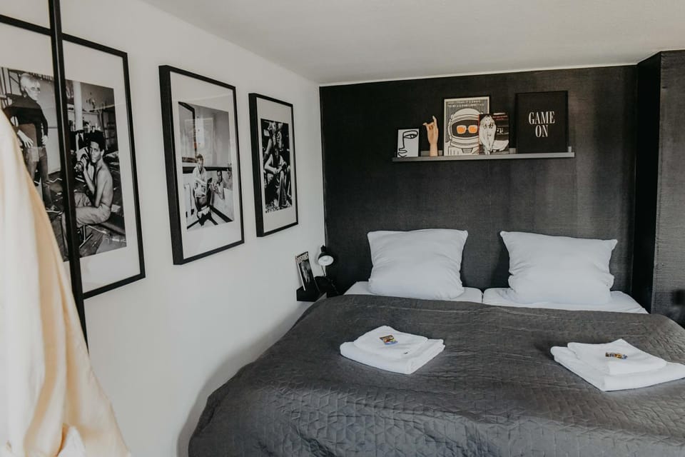 sleepArt Black&White Apartment in Celle