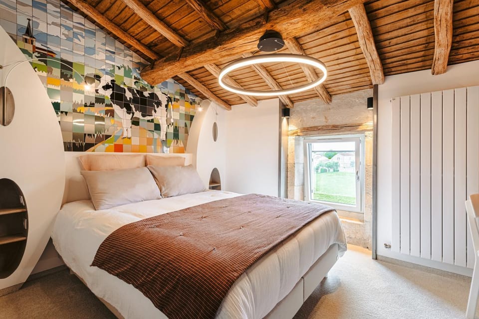 Property building, Living room, Bedroom