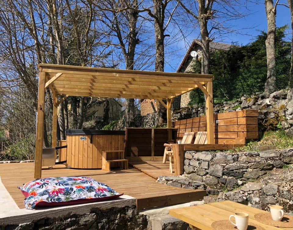 Patio, Hot Tub