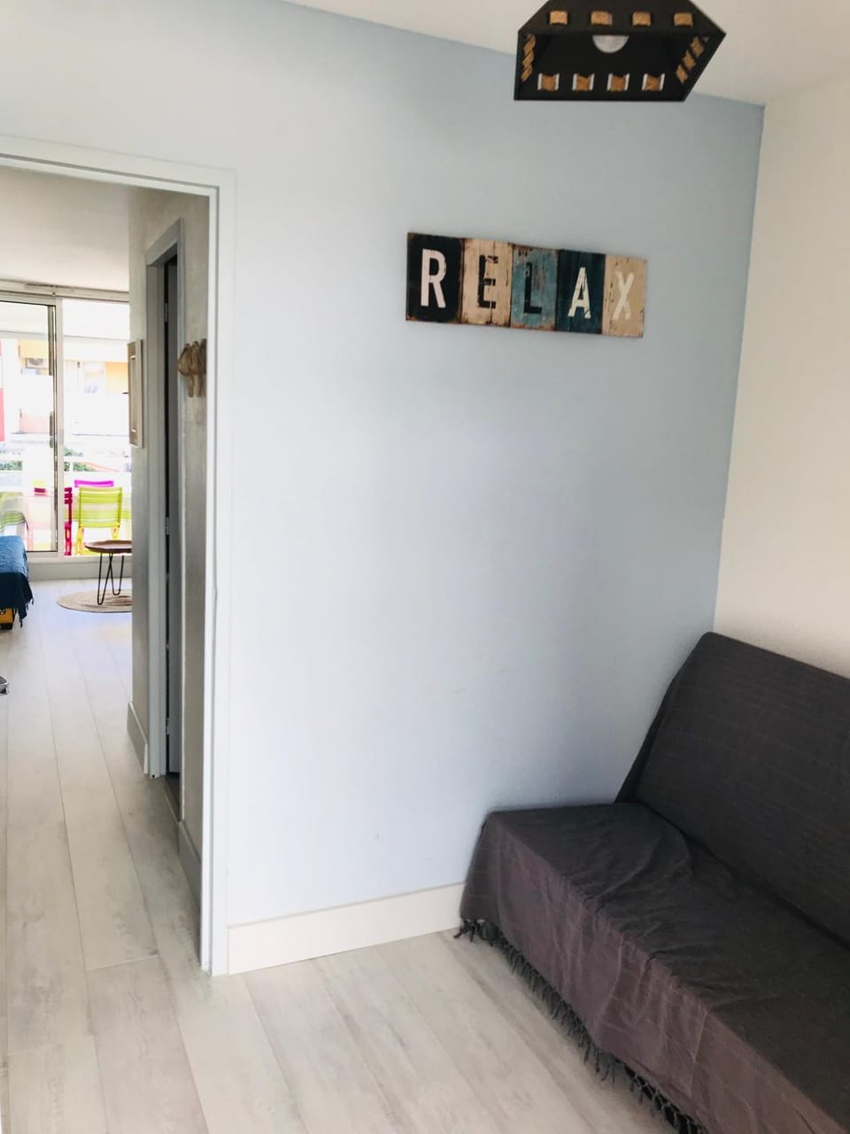 Bed, Living room