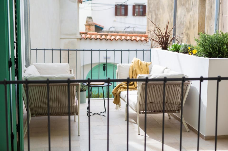 Balcony/Terrace, Seating area, Bedroom