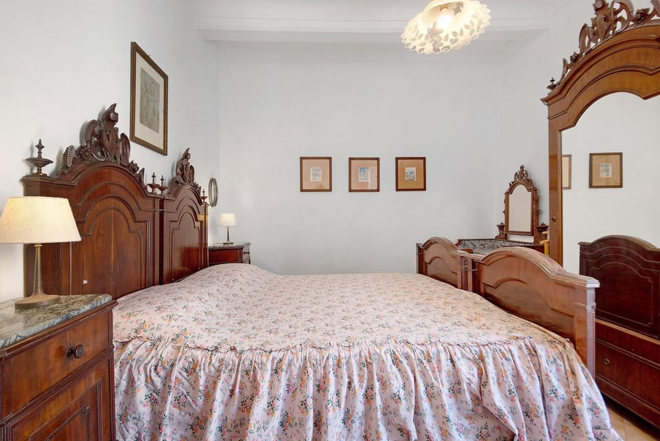 Living room, Bedroom
