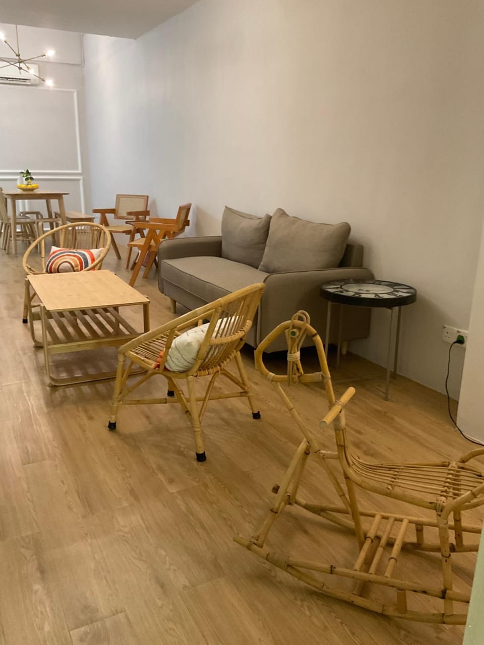 Living room, Seating area