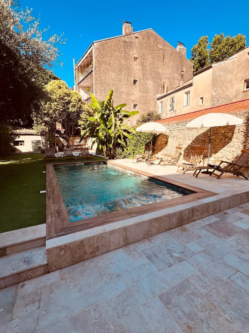 Maison de ville avec piscine Villa in French Riviera