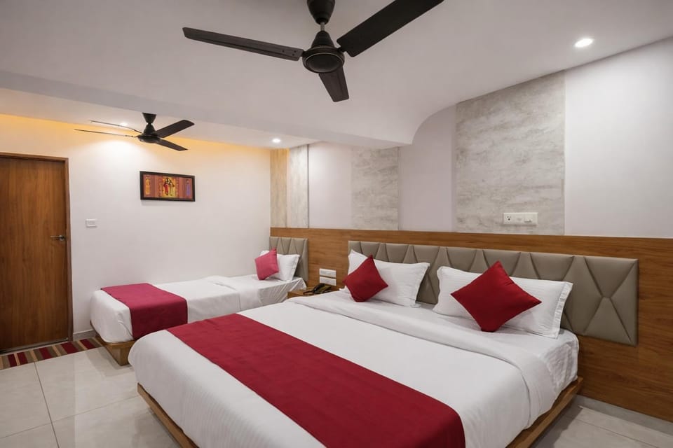 Hotel RK ICON Bed and Breakfast in Ahmedabad