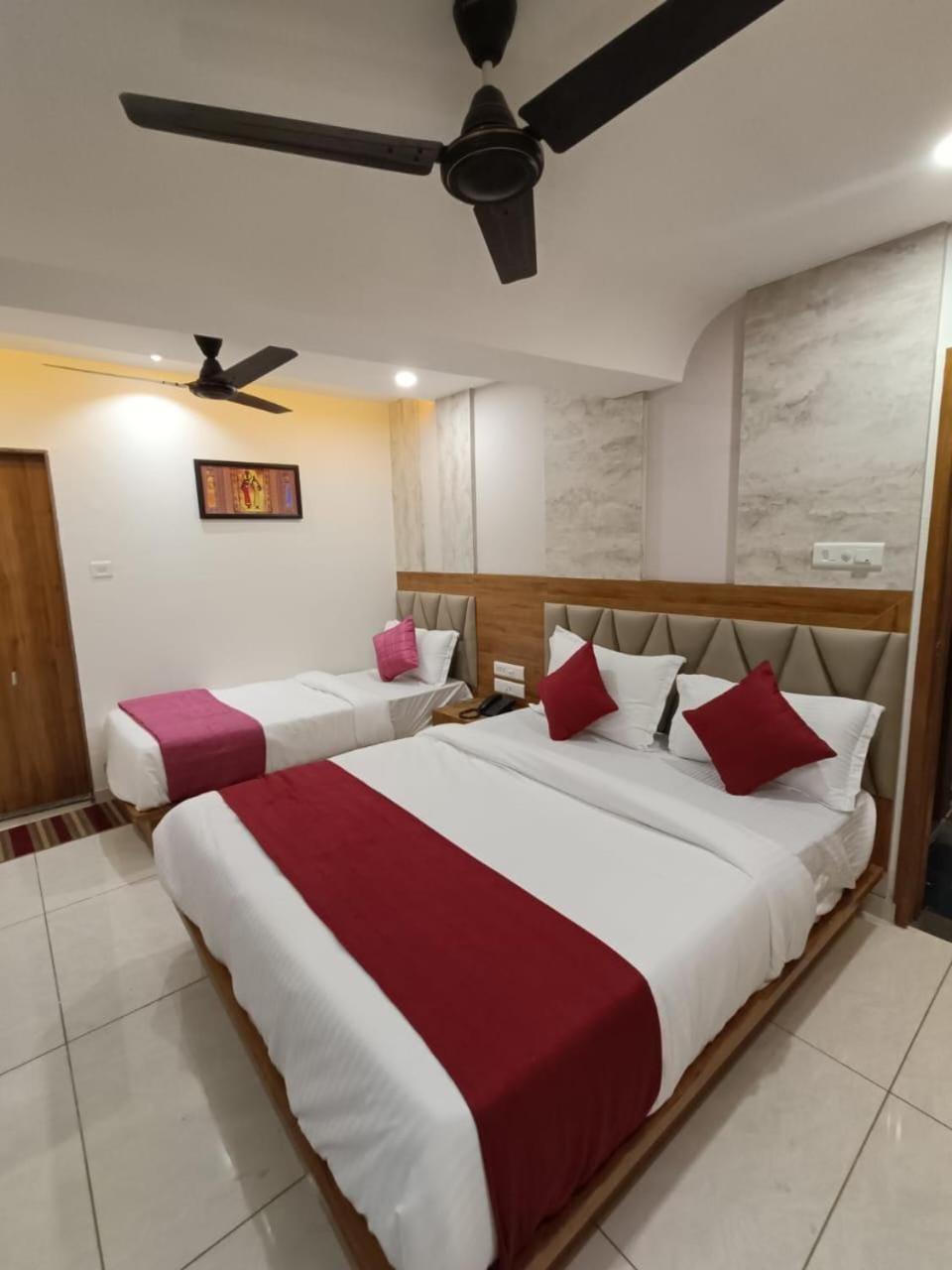 Hotel RK ICON Bed and Breakfast in Ahmedabad
