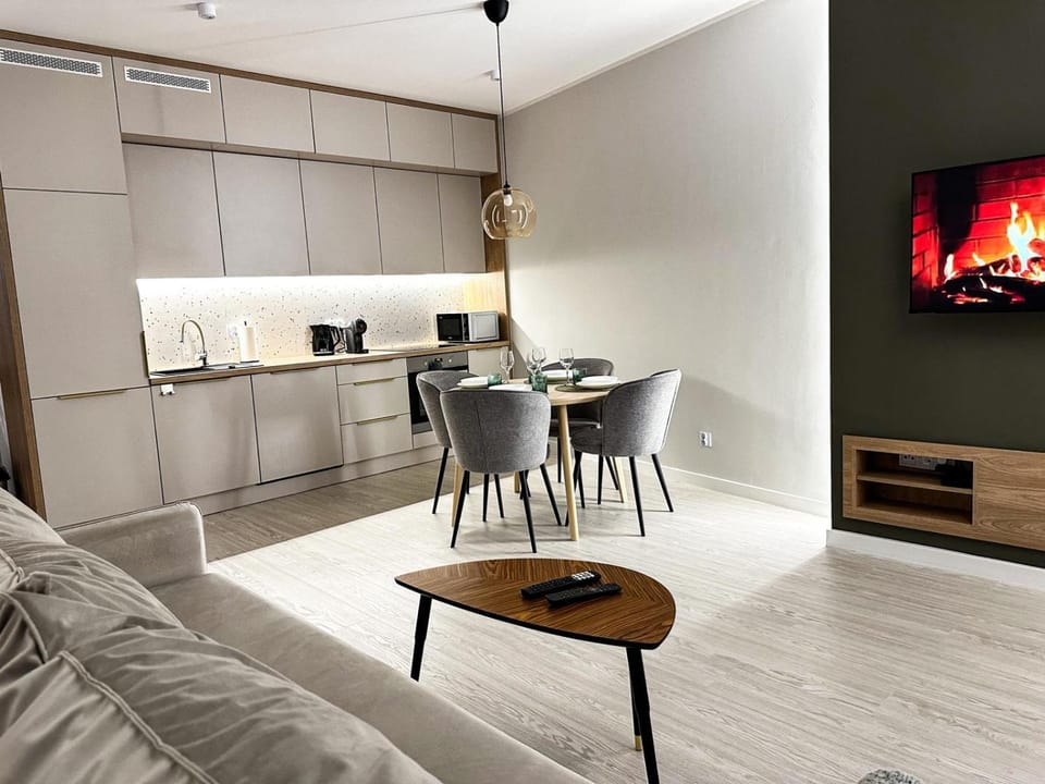 Living room, Seating area, Dining area