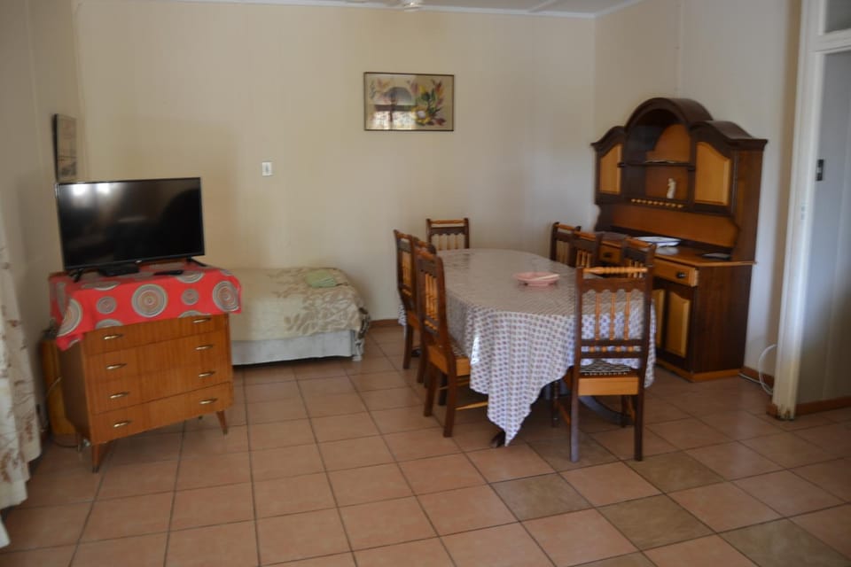 TV and multimedia, Living room, Dining area