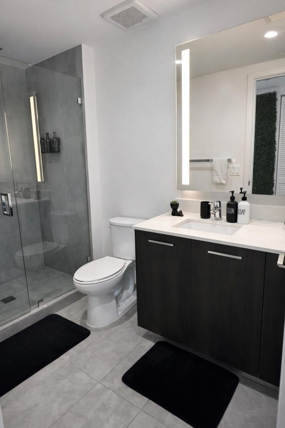 Downtown Miami 2Br 2Bath Oasis Bayside & Port of Miami Minutes Away Apartment in Miami