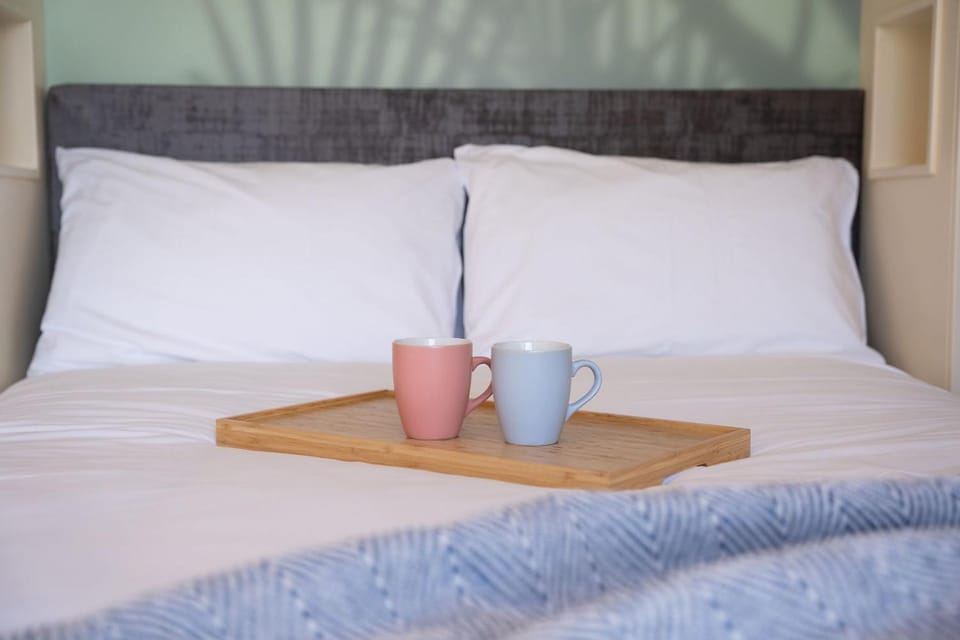 Property building, Bed