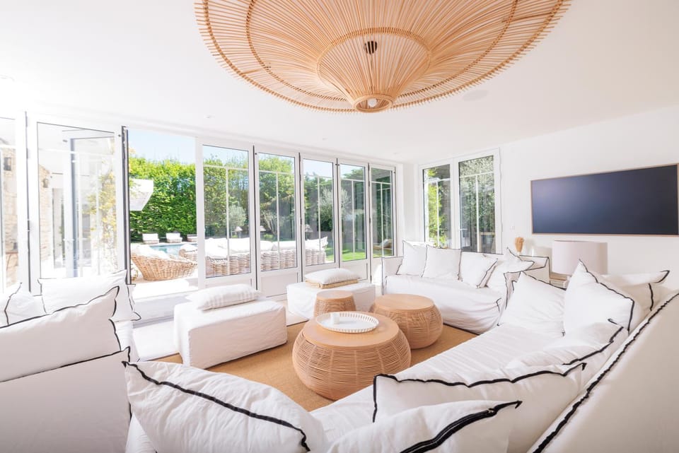 TV and multimedia, Living room, Seating area