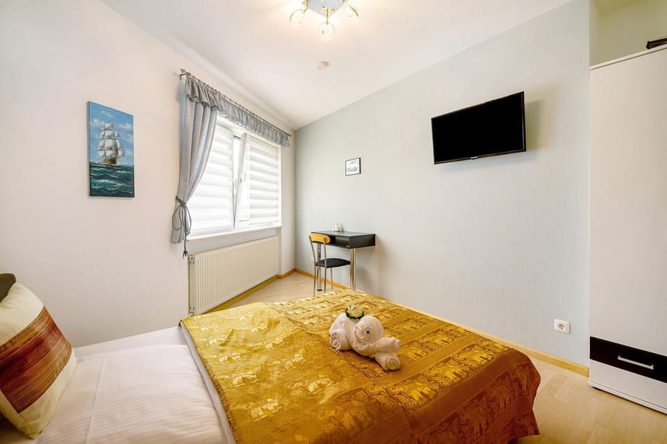 Living room, Bedroom