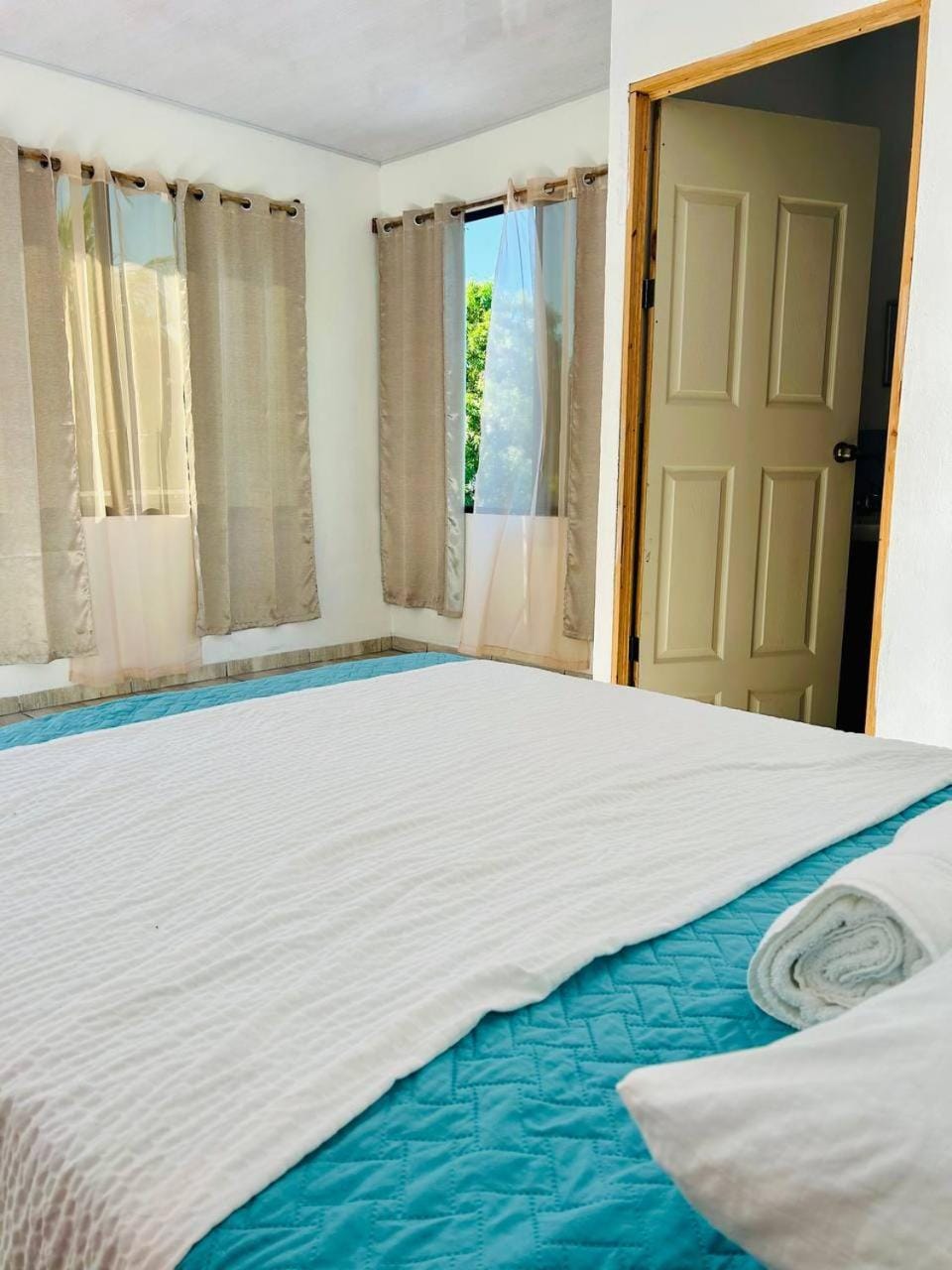 Bed, Photo of the whole room, Bedroom, wardrobe