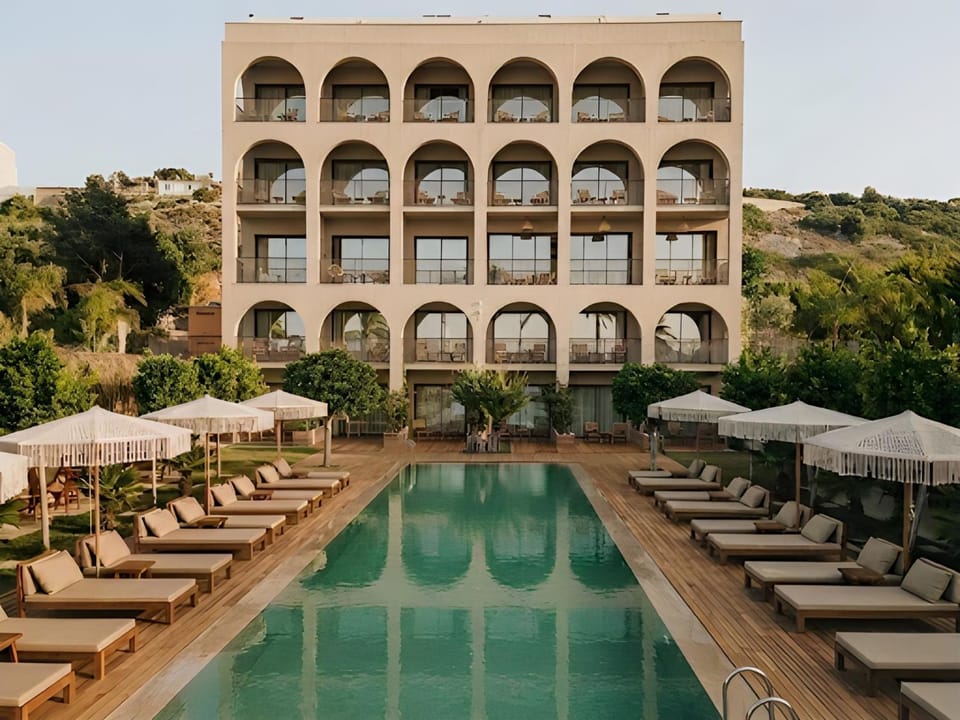 Property building, Swimming pool