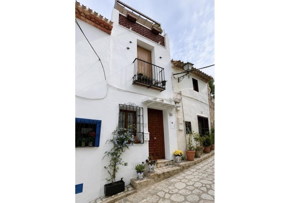 Casa de Sueños - village house House in Marina Baixa