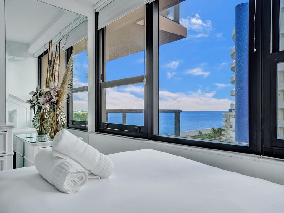 Bedroom, Sea view