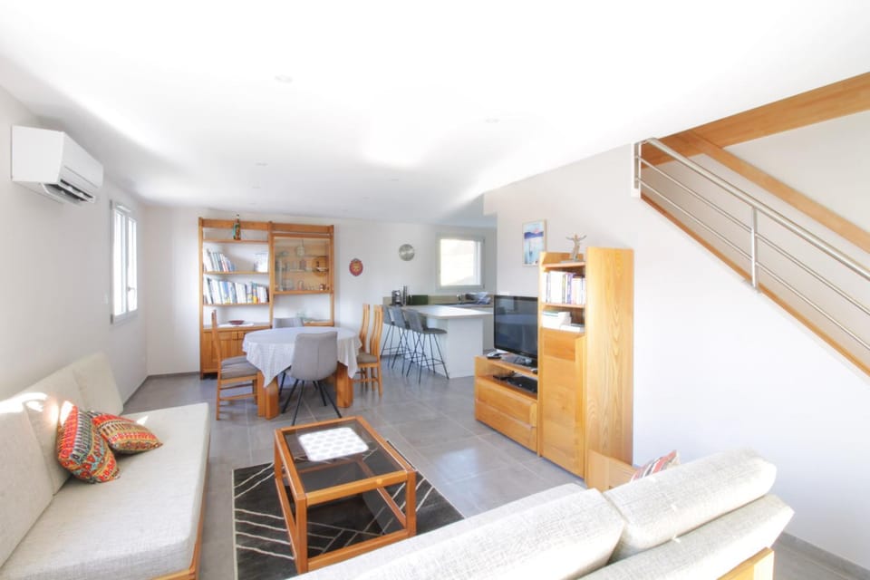 Pretty new and comfortable house between towns and lakes House in Auvergne-Rhône-Alpes