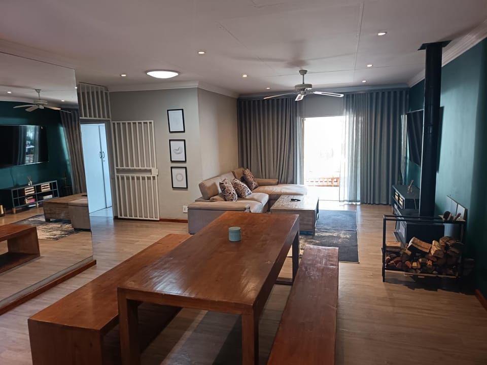 Hearty home in the suburbs Apartment in Gauteng