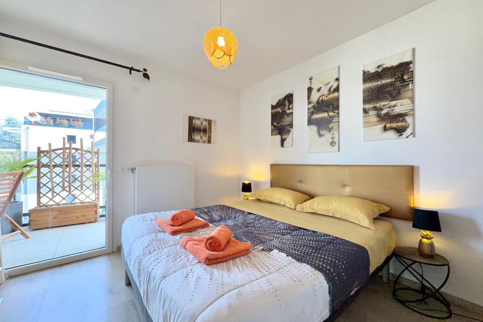Charming 2 room apartment 300m walk from Lac du Bourget! Apartment in Auvergne-Rhône-Alpes