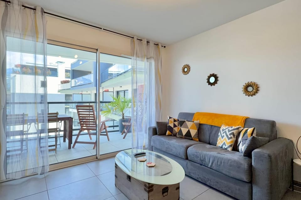 Charming 2 room apartment 300m walk from Lac du Bourget! Apartment in Auvergne-Rhône-Alpes