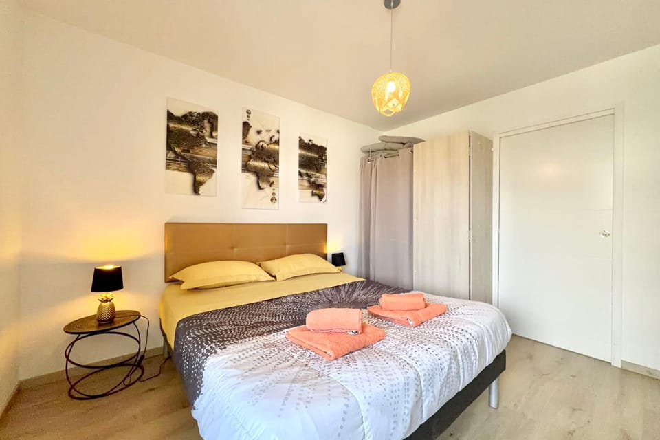 Charming 2 room apartment 300m walk from Lac du Bourget! Apartment in Auvergne-Rhône-Alpes