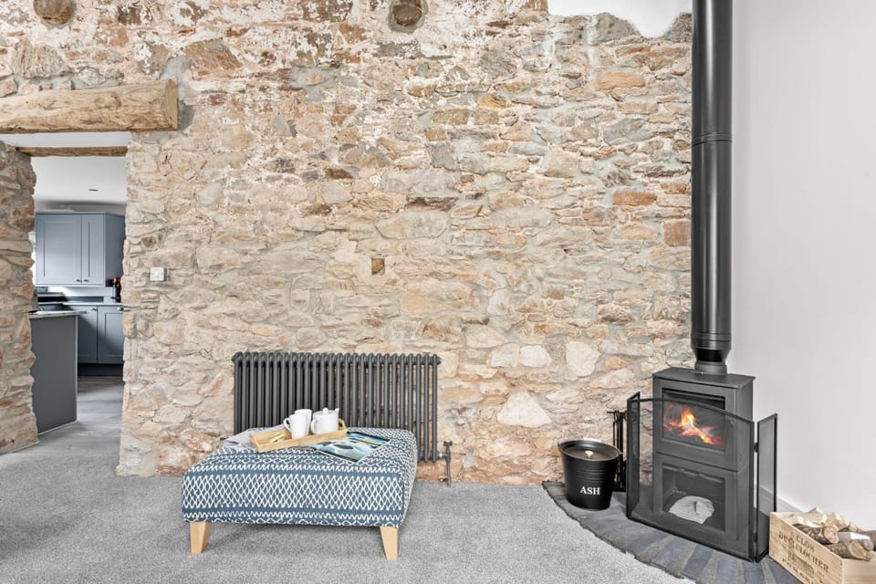 Living room, fireplace, kitchen