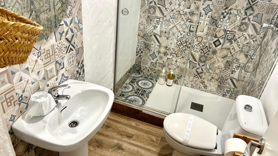 Toilet, Bathroom