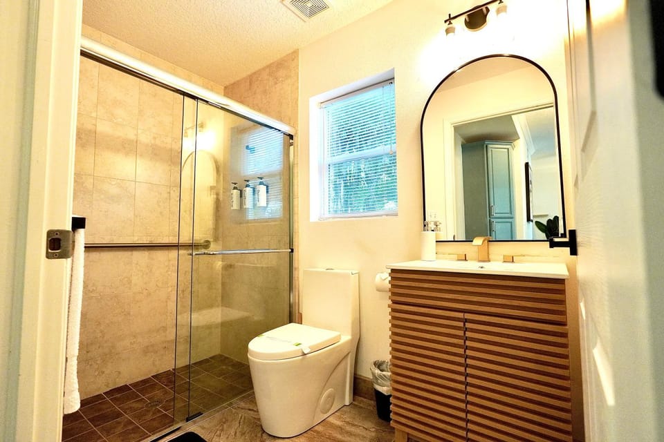 Shower, Toilet, Bathroom