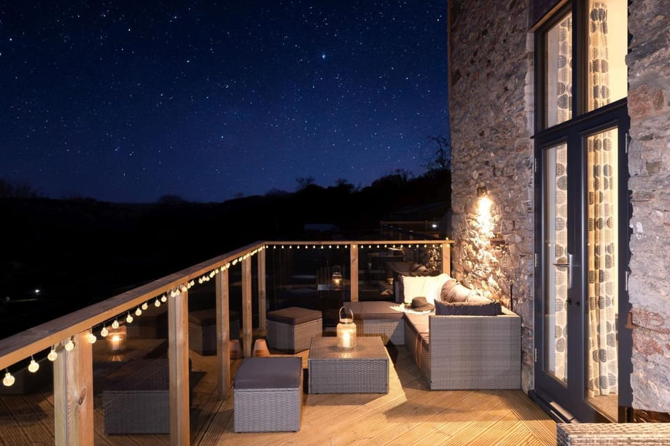 Property building, Night, View (from property/room), Balcony/Terrace, Seating area