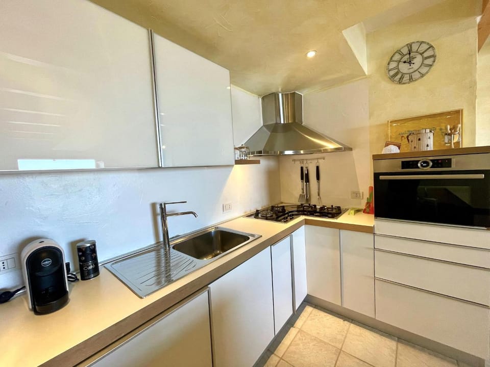 Kitchen or kitchenette, dishwasher, pet friendly, stove, toaster