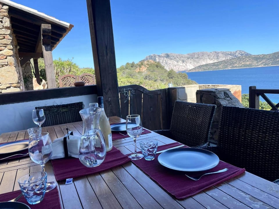 Natural landscape, View (from property/room), Balcony/Terrace, Balcony/Terrace, Dining area, Sea view