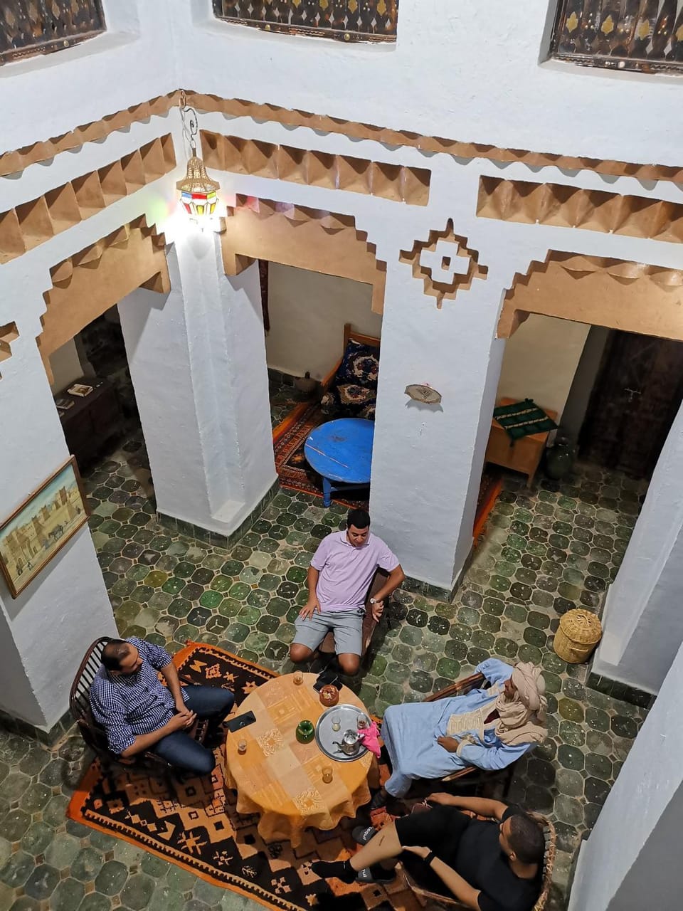 People, Living room, Seating area, group of guests, Family