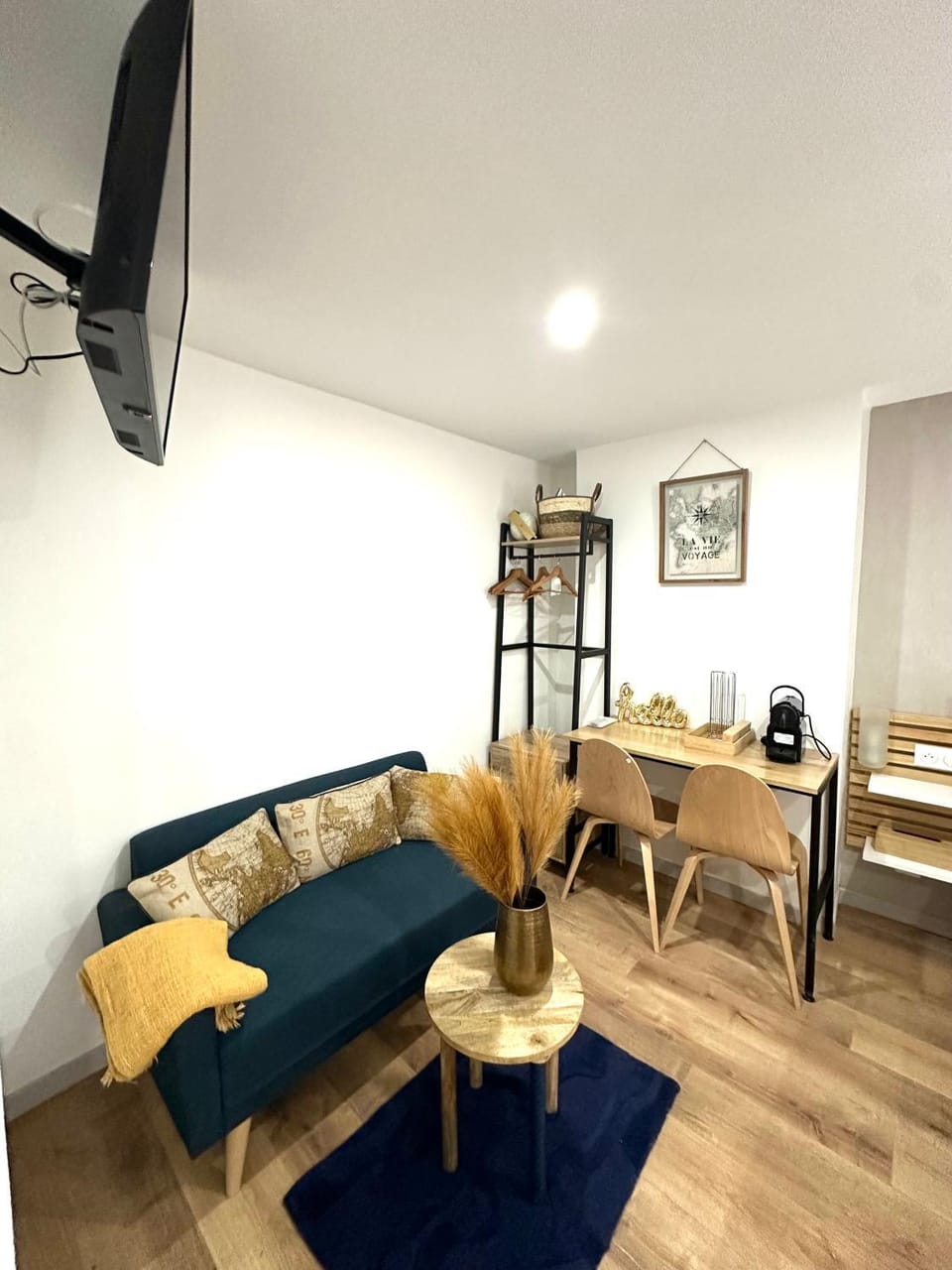 Communal lounge/ TV room, Seating area