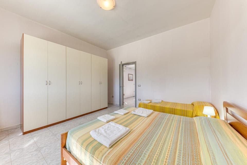 Property building, Living room, Bedroom