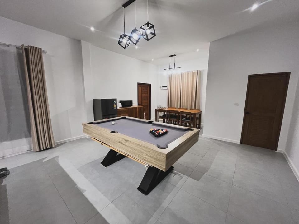 Communal lounge/ TV room, Communal lounge/ TV room