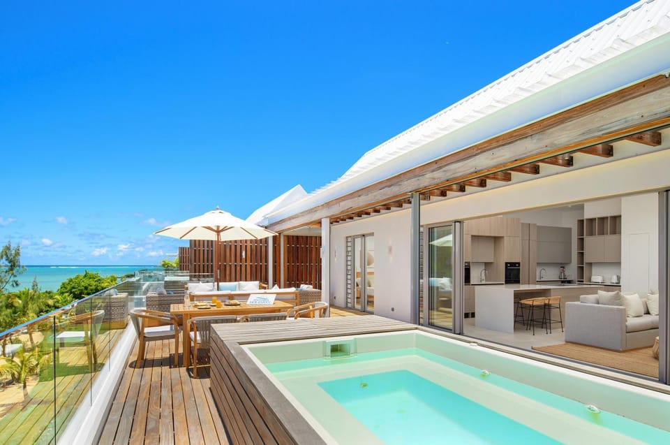 Balcony/Terrace, Seating area, Pool view, Sea view, Swimming pool