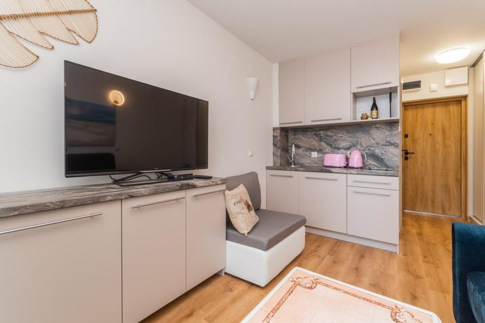 TV and multimedia, kitchen