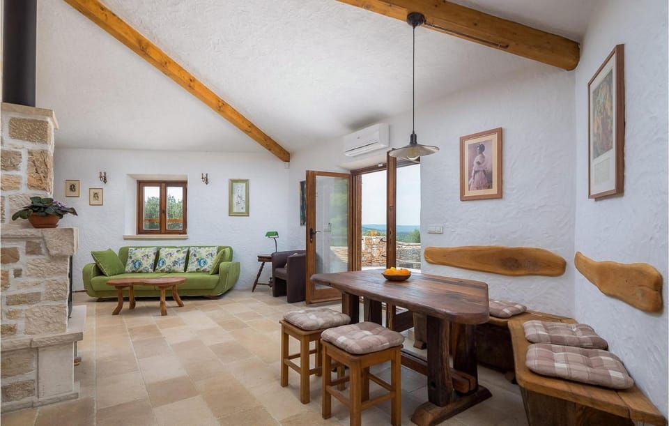 Rustic Villa Mario with a pool Villa in Split-Dalmatia County