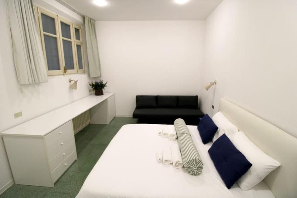 Appartamento al Duomo di Parma - posto auto privato prenotabile Apartment in Parma