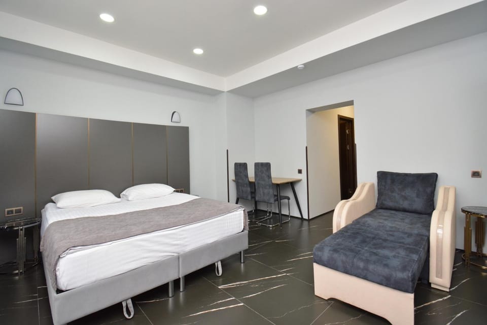 Апарт-отель ЛЕВЕЛ Ереван, Ханджян 47 Apartment in Yerevan